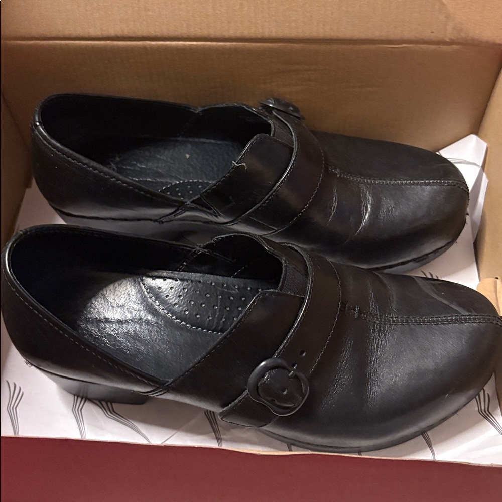 Dansko Tamara black leather buckle clogs 39 - Picture 11 of 13